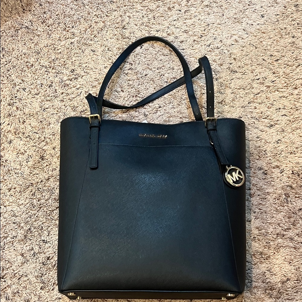 Michael Kors Large Voyager Purse